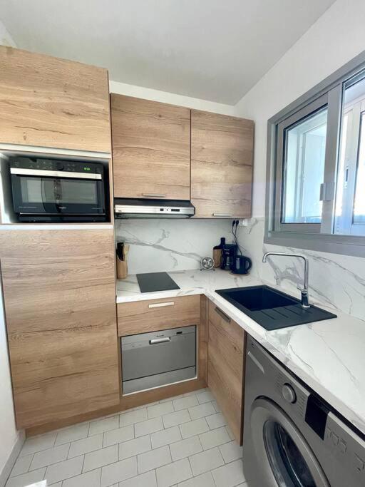 Studio Port Marina - Parking Prive, Climatise Au Ducal Villeneuve-Loubet Buitenkant foto