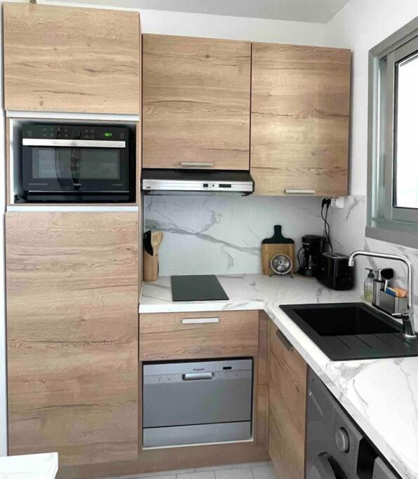 Studio Port Marina - Parking Prive, Climatise Au Ducal Villeneuve-Loubet Buitenkant foto