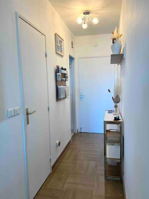 Studio Port Marina - Parking Prive, Climatise Au Ducal Villeneuve-Loubet Buitenkant foto